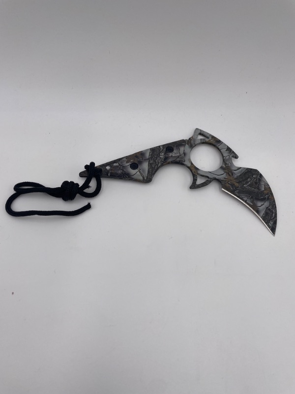 Photo 1 of RAZOR TACTICAL GREY TREE CAMO RAPTOR CLAW NEW 