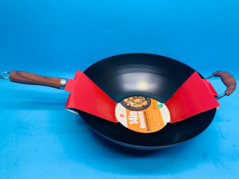 Photo 2 of 257672…14” nonstick wok with helper handle