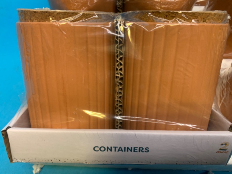 Photo 3 of 257739……8 terra cotta containers for decorative use only 