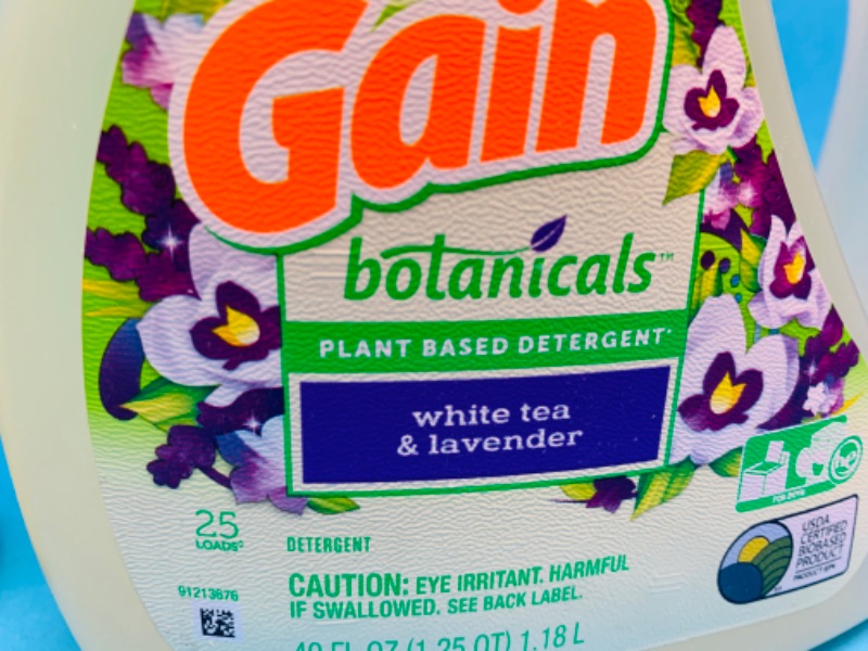 Photo 2 of 257826…2 bottles of gain botanicals white tea and lavender detergent 25 loads each