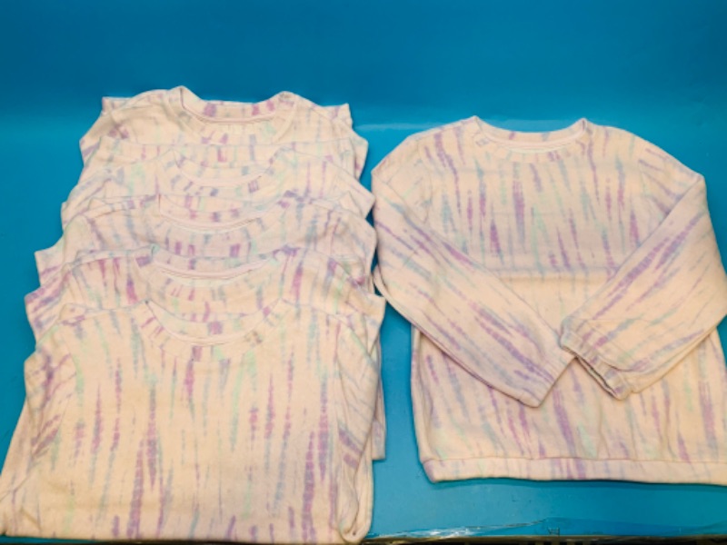 Photo 1 of 258061… 6 girls size small sweatshirts Cat and Jack 