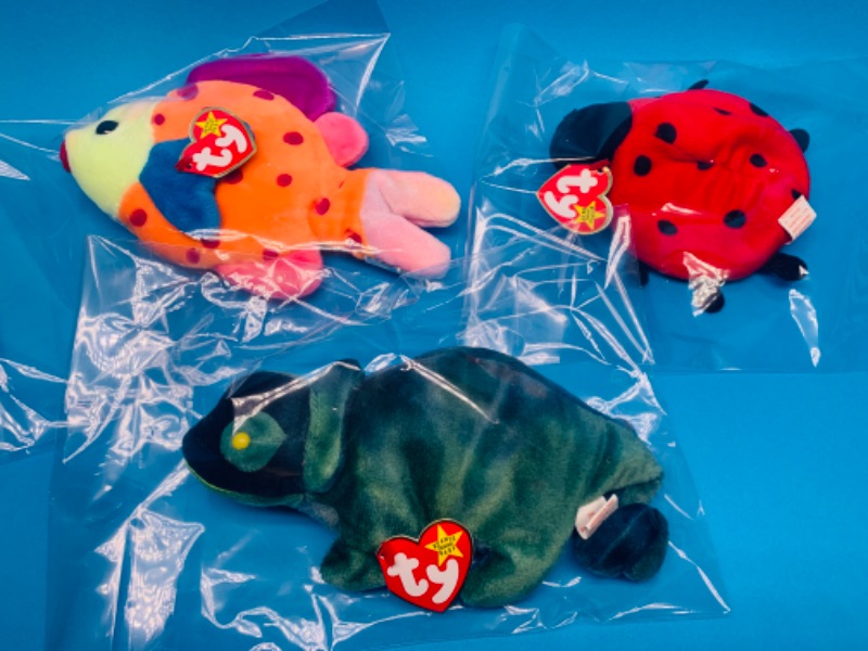 Photo 1 of 258153…  3 TY beanie babies  in plastic bags 