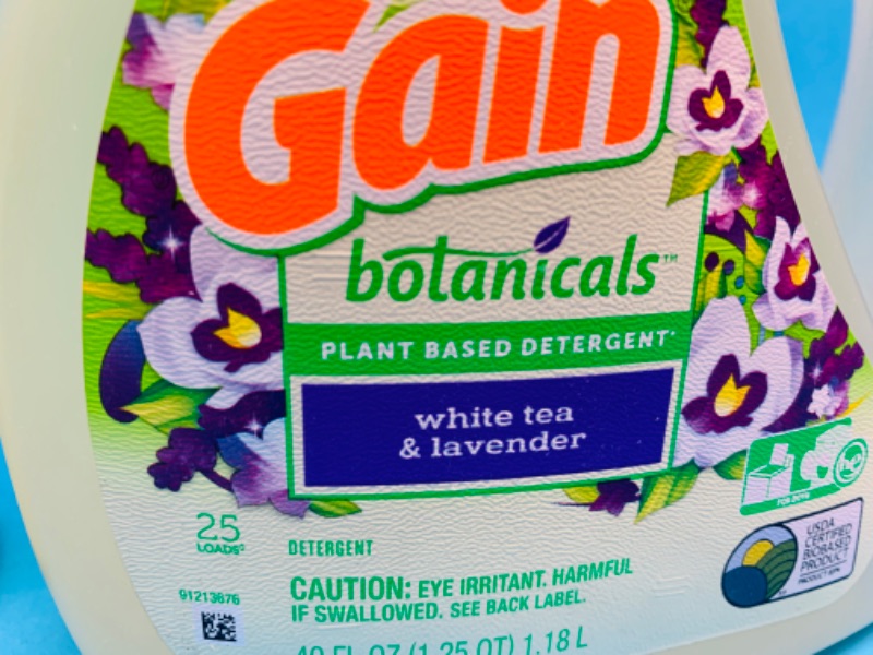 Photo 2 of 258190… Gain  botanicals white tea and lavender detergent 25 loads 