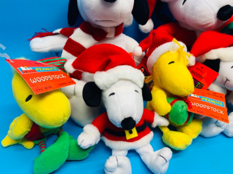 Photo 3 of 258255…snoopy and Woodstock Christmas plushies with tags 