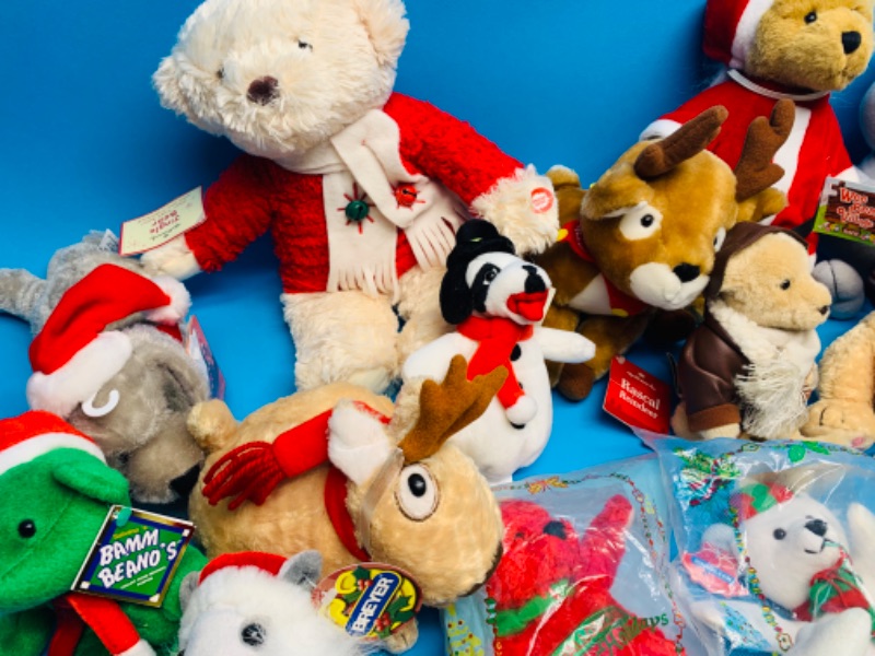 Photo 4 of 258257…Christmas plushies with tags 