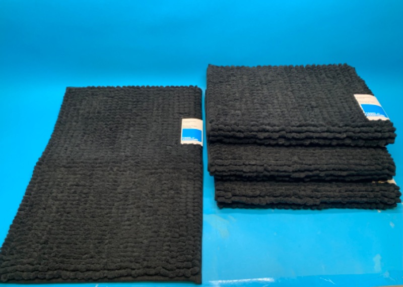 Photo 1 of 258356.. 4 memory foam bath mats 17 x 24”