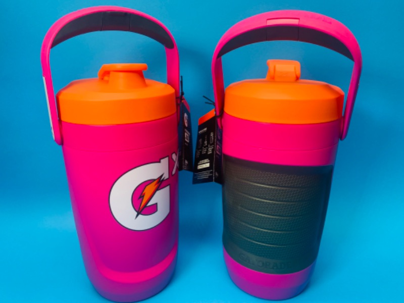 Photo 5 of 258553… 2 Gatorade Gx 64 oz jug with fence hook, name badge, leakproof flip cap