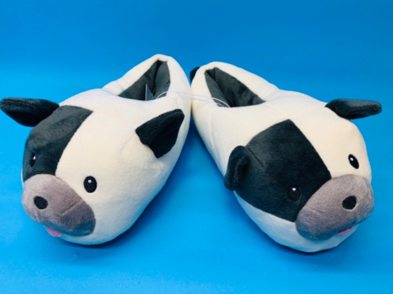 Photo 3 of 258582… kids size large 4/5 slippers 