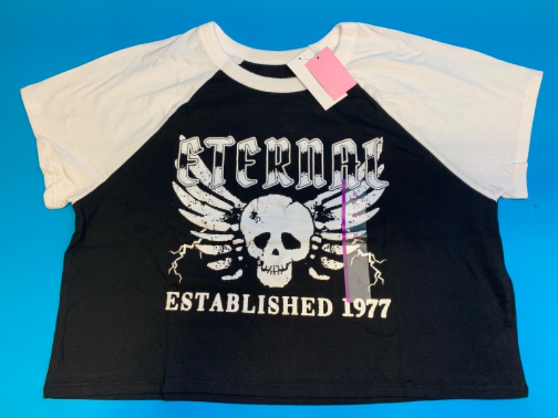 Photo 1 of 258588… ladies size Xlarge crop T-shirt 