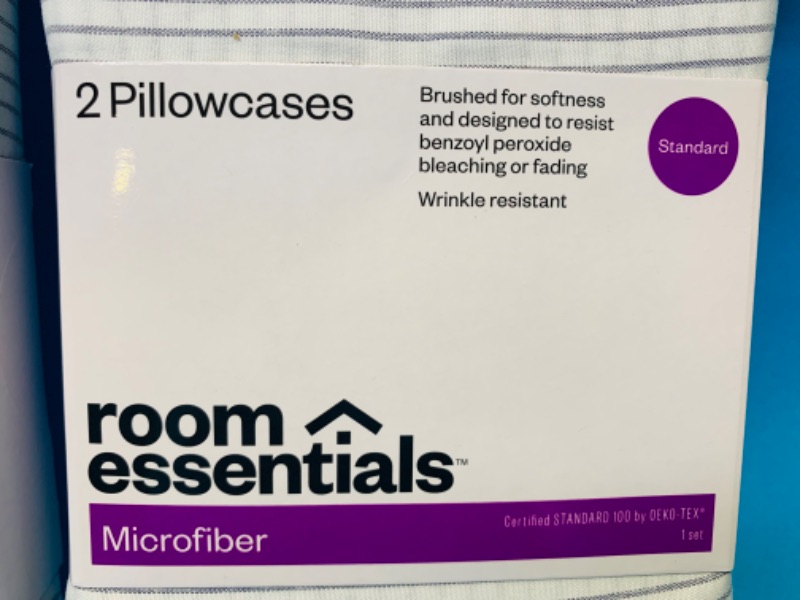 Photo 2 of 258634… 4 microfiber standard pillowcases 