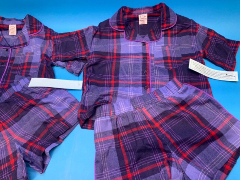 Photo 2 of 258646…2 kid’s sleepwear sets size med 7/8 