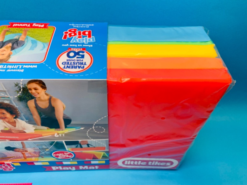 Photo 1 of 259046… little tikes 6 foot x 2.5 foot folding playmat easy storage and transport 