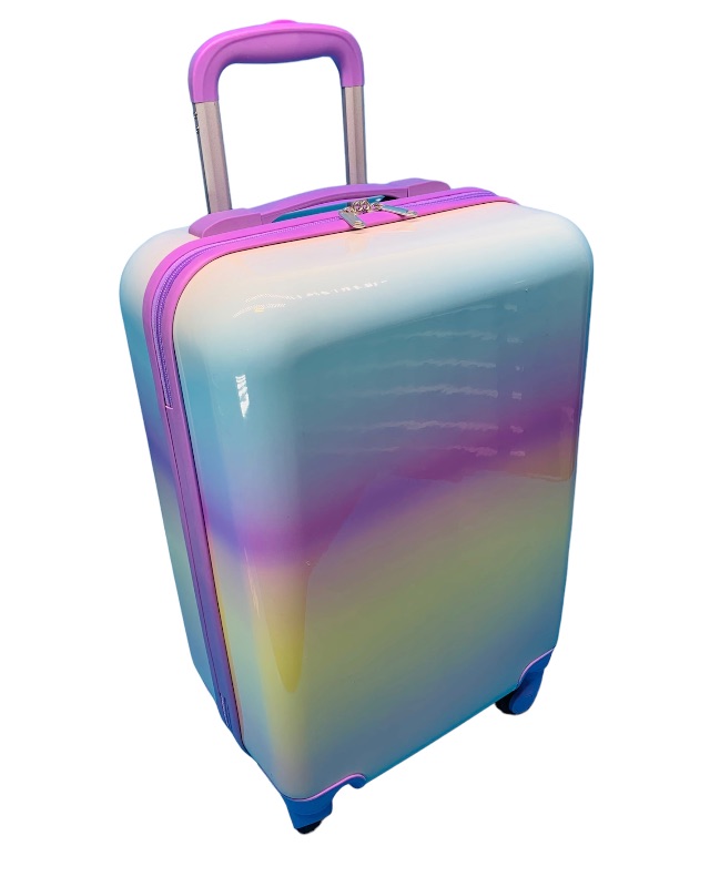 Photo 1 of 259332…crckt 21” rolling hardside carry on luggage 