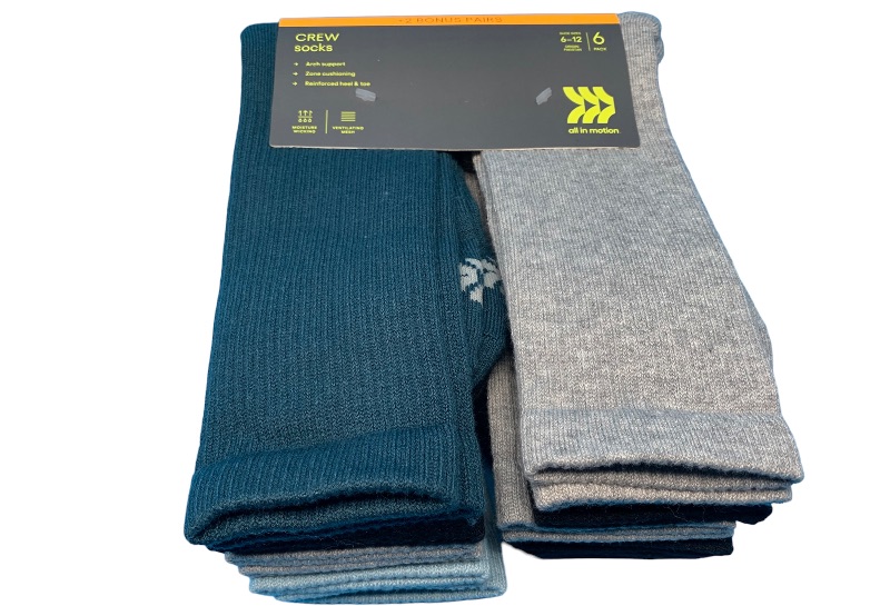 Photo 1 of 259401…6 pairs of men’s crew socks size 6-12
