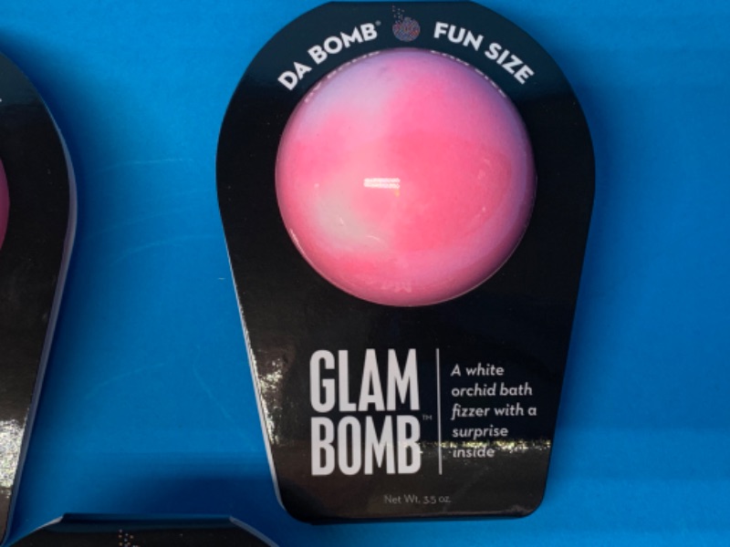 Photo 1 of 259819…  5 glam bomb bath fizzers with surprise inside 