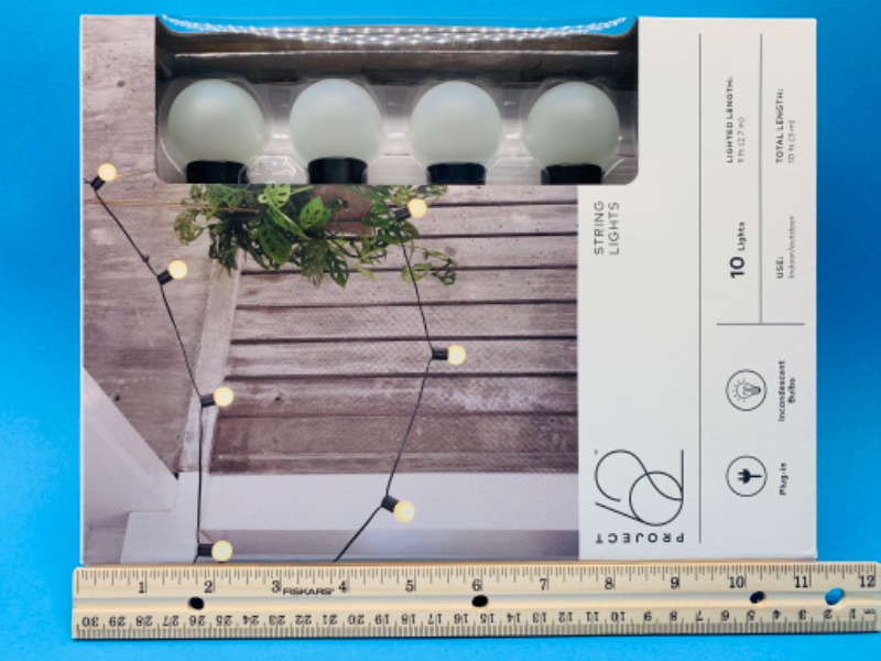Photo 1 of 259833…  box of string lights. 10 light bulbs 10 foot length connect 8 strands end to end 