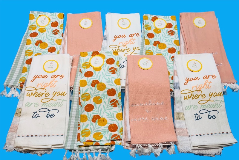 Photo 1 of 259854… 18 dish towels 