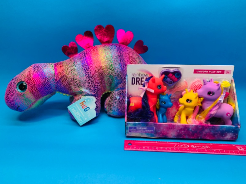 Photo 4 of 259952…unicorns and shiny Dino toys