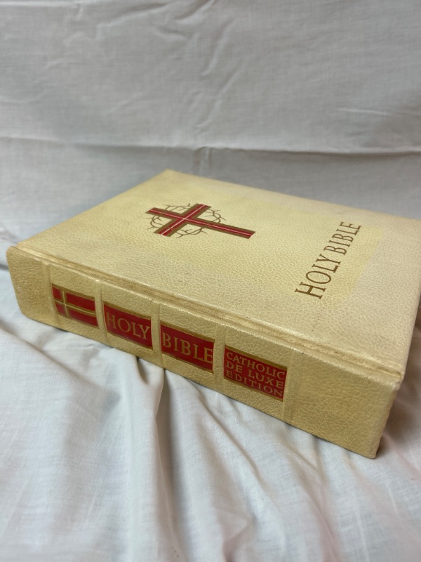 Photo 2 of Large Catholic Deluxe Edition Holy Bible