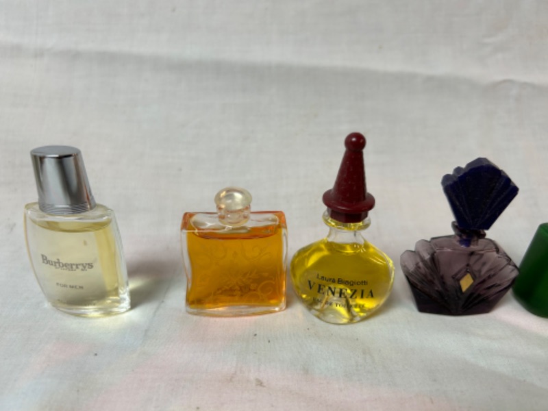 Photo 3 of lot of 10 vintage perfume and cologne bottles