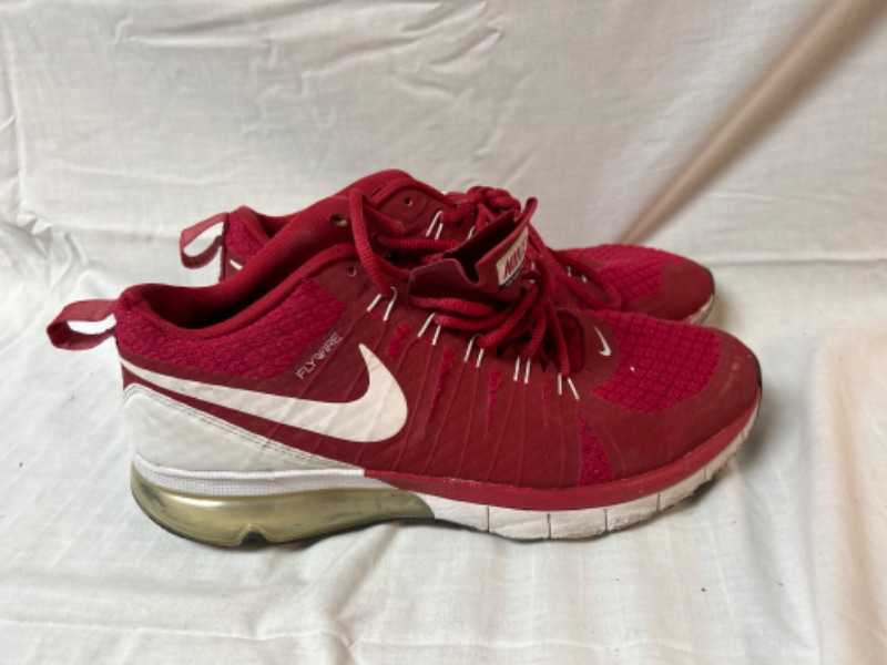 Photo 1 of Used Red and White Nike flywire size 10.5 