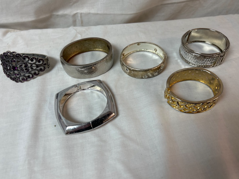 Photo 1 of 6 costume jewelry bracelets 