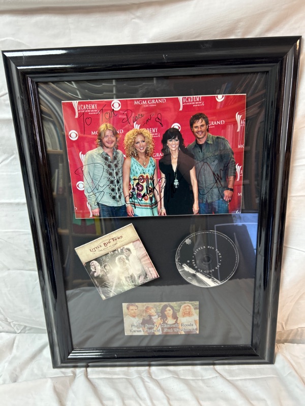 Photo 1 of Little Big Town Signed professionally framed photo and cd