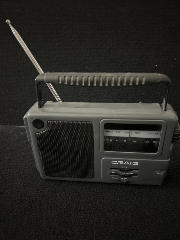 Photo 1 of Small Craig Am/Fm portable radio works good