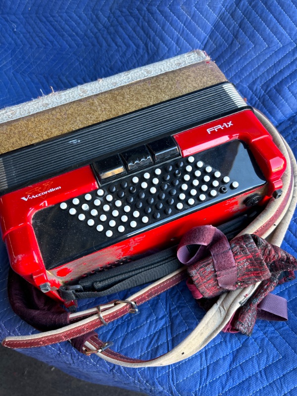 Photo 1 of PARTS ONLY, UNSURE IF IT WORKS AND MISSING BUTTONS/KNOBS Roland FR-1x Red V-Accordion in soft case  untested