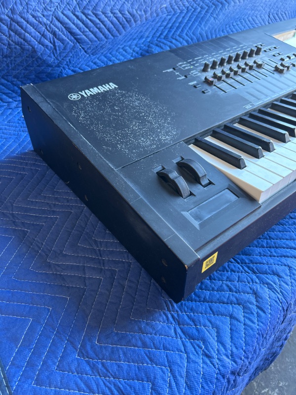 Photo 6 of Yamaha MOTIF XF8 Synthesizer Workstation 88 Weighted Key Keyboard plugged in powers on no further testing done dusty from warehouse 