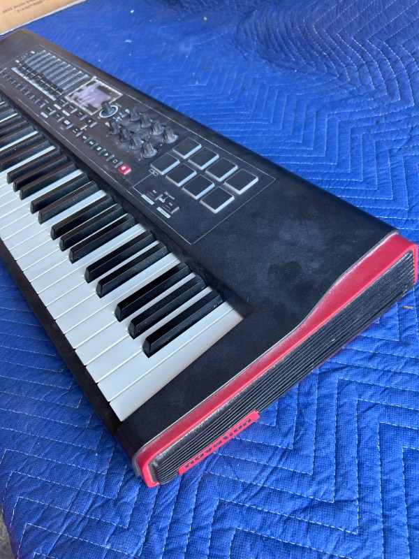 Photo 3 of Novation Impulse 61keyboard untested 