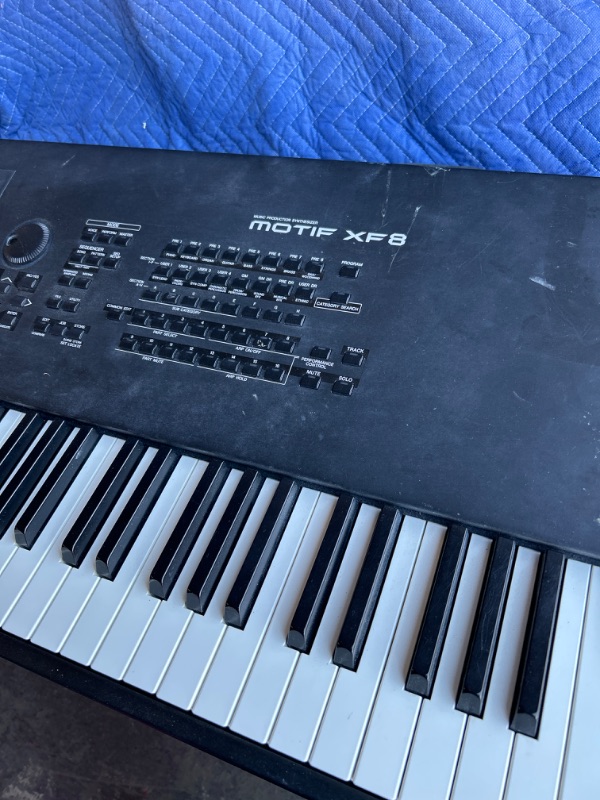 Photo 3 of Yamaha MOTIF XF8 Synthesizer Workstation 88 Weighted Key Keyboard plugged in powers on no further testing done dusty from warehouse 