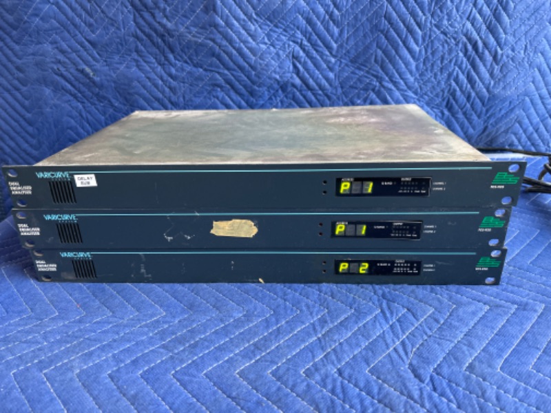 Photo 1 of Set of 3 BSS FCS-920 Varicurve dual equalizer/analyser lights up no further testing done 