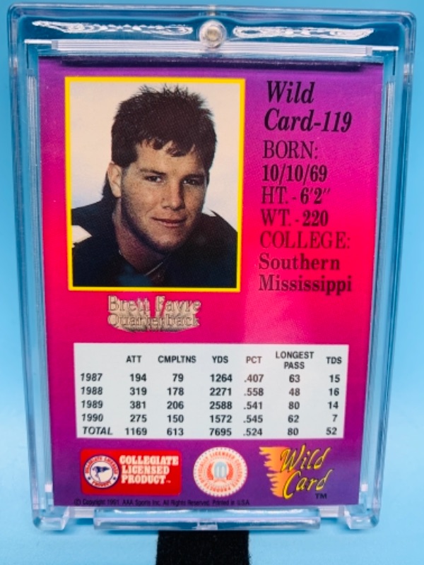 Photo 2 of 277723… wild card 1991 Brett Favre rookie card 119 in  hard plastic case