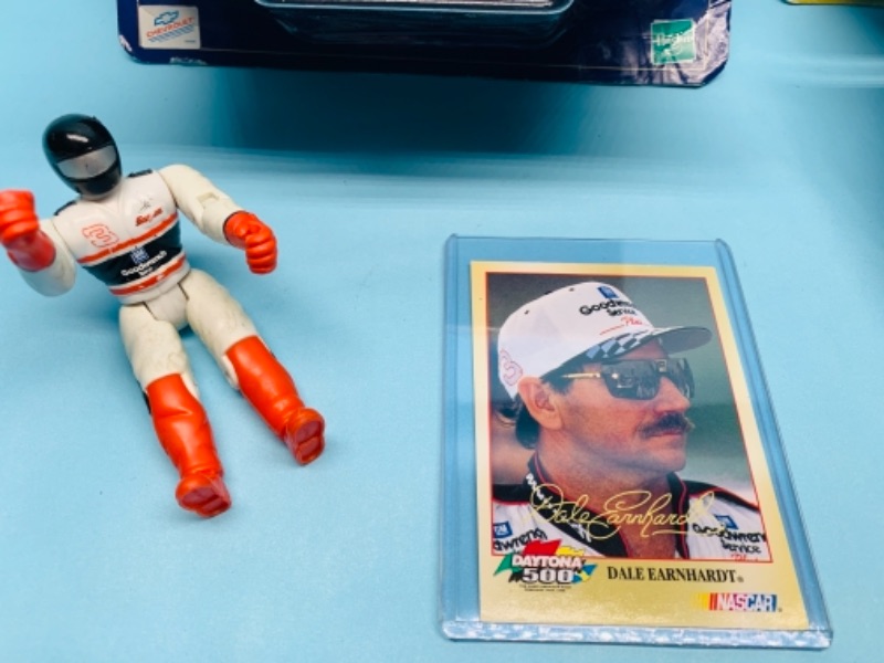 Photo 3 of 277821…6 piece Dale Earnhardt collectibles in packages