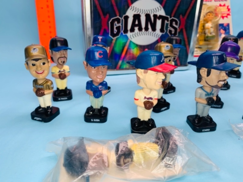 Photo 4 of 277845…baseball bobble heads and lunch box 