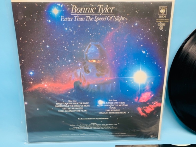 Photo 2 of 277891…great condition 1983 Bonnie Tyler vinyl record in plastic sleeve 