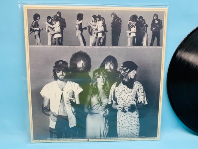 Photo 2 of 277897…great condition 1977 Fleetwood Mac rumours vinyl record in plastic sleeve