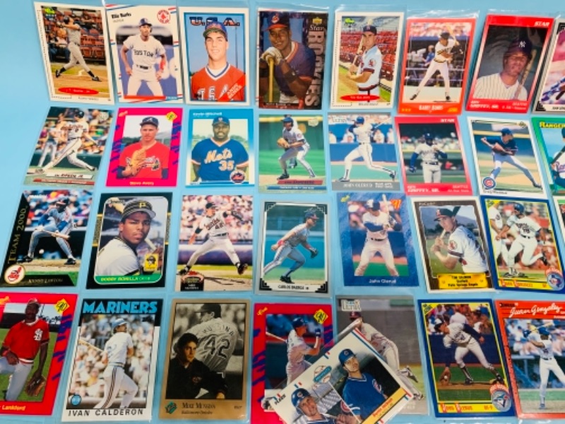 Photo 7 of 277957…75 mixed baseball trading cards in plastic sleeves 