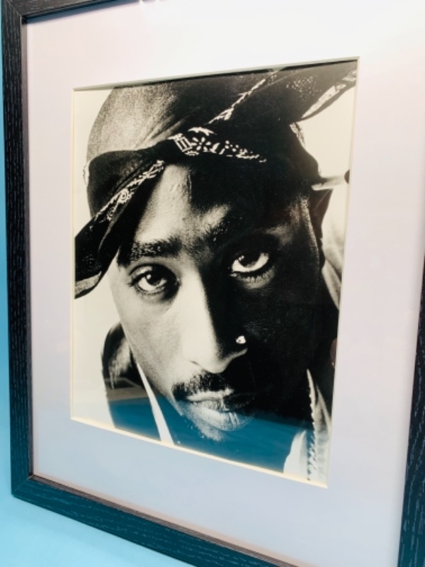 Photo 2 of 278013…14 x 12 framed Tupac picture 