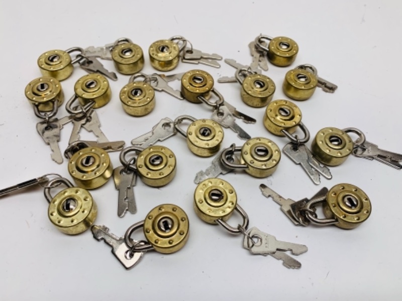 Photo 1 of 278028…20 mini locks for luggage, dairy, or briefcase with keys 