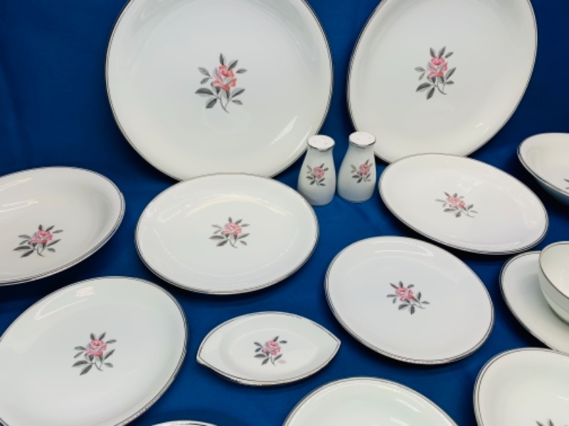 Photo 4 of 278042…noritake Rosales 5790 Japan dinnerware set - service for two 