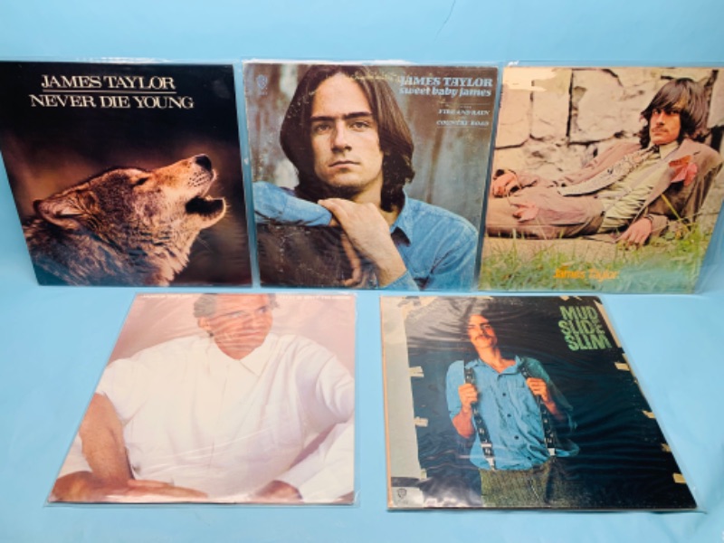 Photo 1 of 278083…5 vinyl James Taylor records in great condition for age in plastic sleeves 