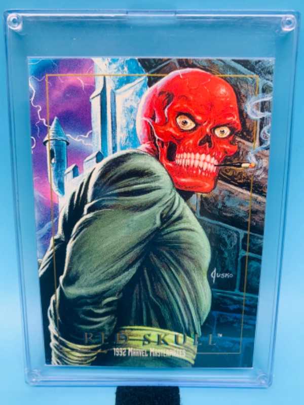 Photo 1 of 278146…1992 marvel red skull card 80 in hard plastic case 