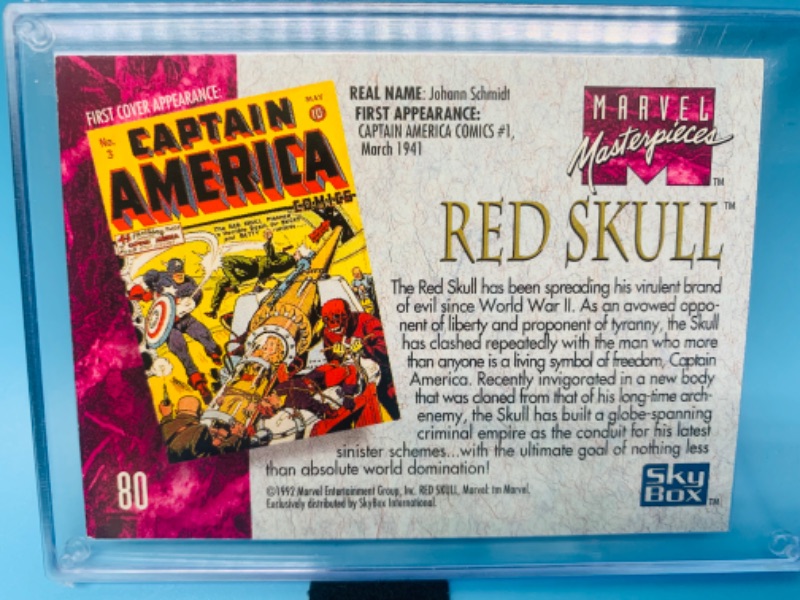 Photo 2 of 278146…1992 marvel red skull card 80 in hard plastic case 