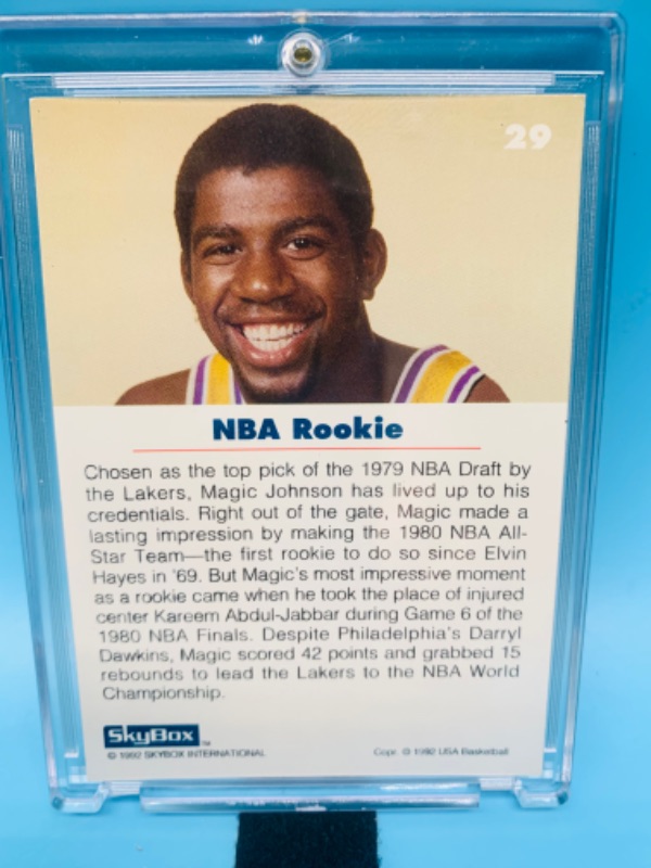 Photo 2 of 278148…skybox 1992 earvin magic Johnson rookie card 29 in hard plastic case 