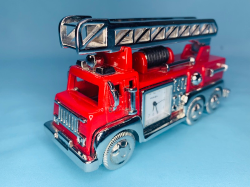 Photo 2 of 278189…fossil mini 4” die cast fire truck clock 