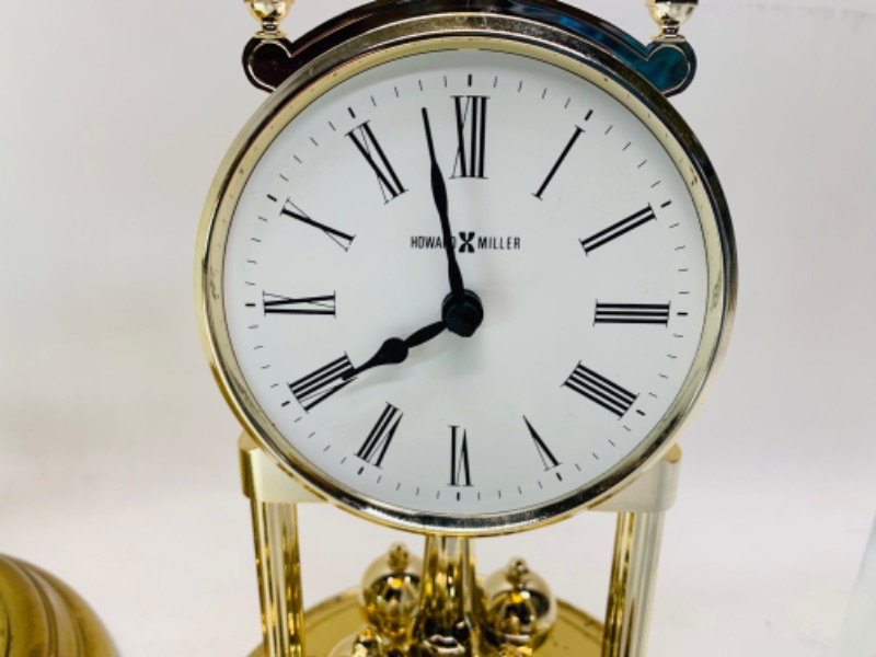 Photo 6 of 278267…two vintage mantle clocks- one brass and glass and one plastic  and glass