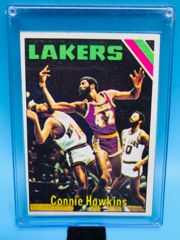 Photo 1 of 278332…vintage topps Connie Hawkins card 195 in hard plastic case 