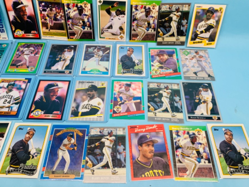 Photo 2 of 278351…30 Barry Bonds trading cards in plastic sleeves 